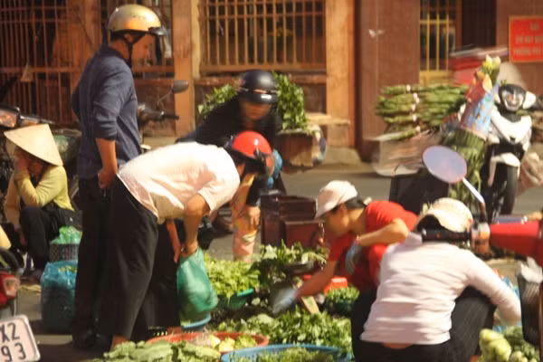 Về Bình Dương đi chợ phiên đặc biệt rạng sáng mùng 3 Tết ảnh 3