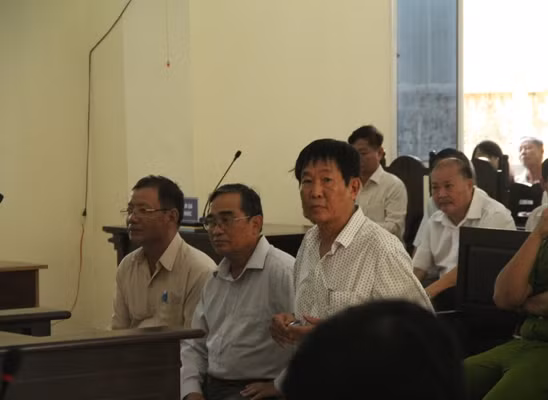 Cựu giám đốc Sở TNMT gây thiệt hại 131 tỷ bất ngờ phủ nhận tội danh ảnh 1