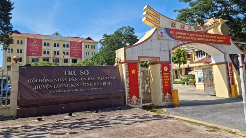 Trụ sở UBND huyện Lương Sơn (Hòa Bình) - nơi từng công tác của ông Nguyễn Vũ Chi, nguyên Chủ tịch UBND huyện Lương Sơn nhiệm kỳ 2016 - 2021.