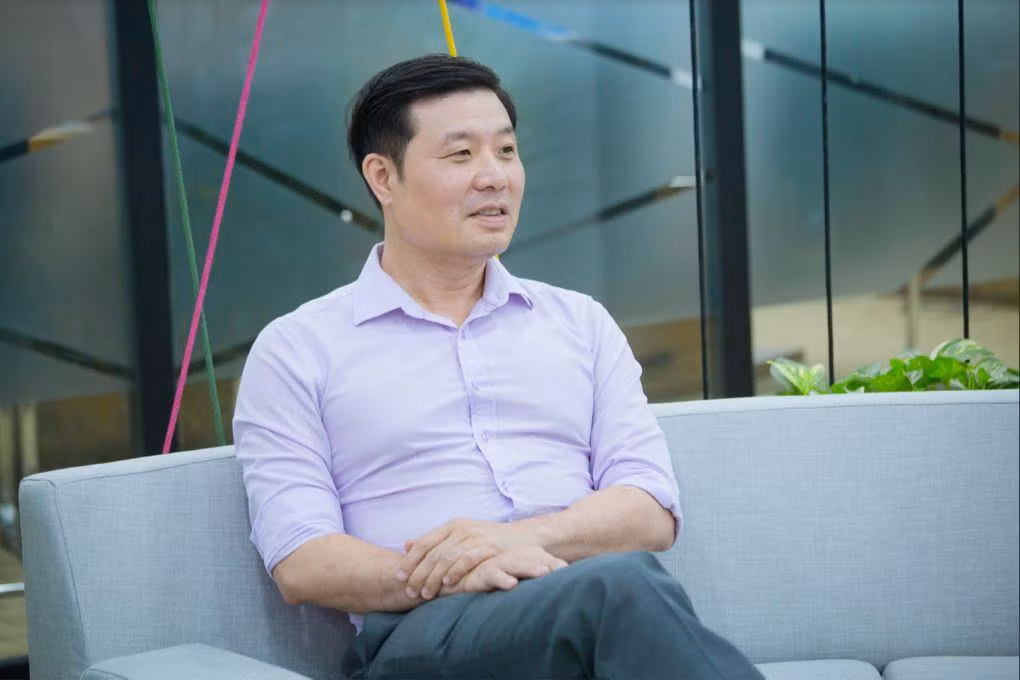 GS Vũ Hà Văn, Giám đốc khoa học VinBigData, chia sẻ về tham vọng kiến tạo hệ sinh thái đa ngành nhờ việc làm chủ dữ liệu và tận dụng sức mạnh của trí tuệ nhân tạo. GS Vũ Hà Văn, Giám đốc khoa học VinBigData, chia sẻ về tham vọng kiến tạo hệ sinh thái đa ngành nhờ việc làm chủ dữ liệu và tận dụng sức mạnh của trí tuệ nhân tạo.