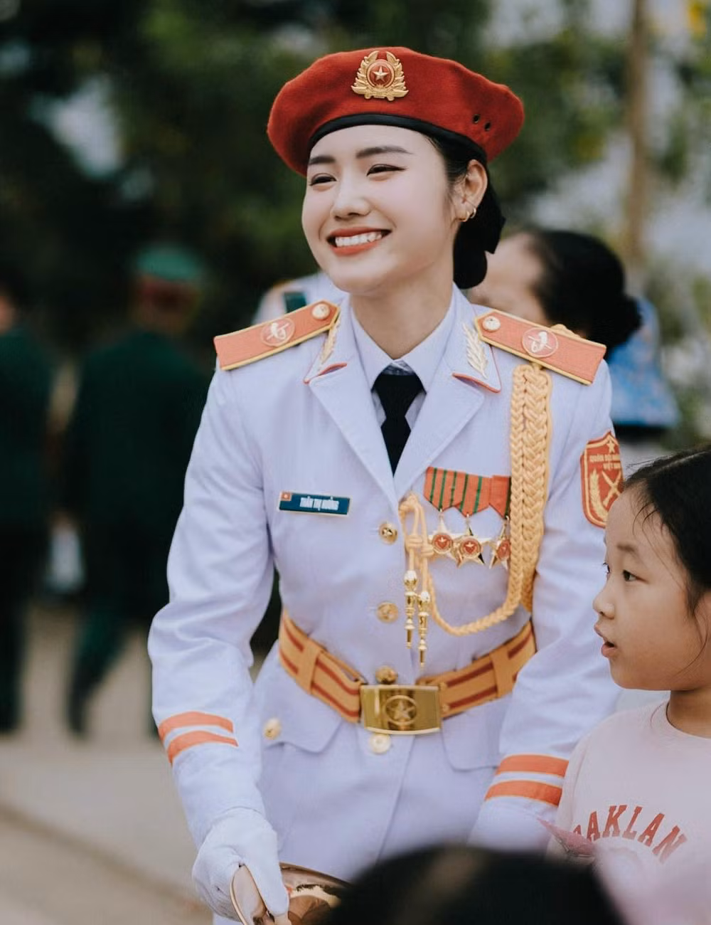 Hưởng tại lễ diễu binh kỷ niệm 70 năm ngày chiến thắng Điện Biên Phủ (năm 2024).