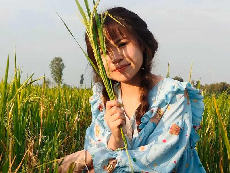 Ở nhà, Huỳnh Như có biệt danh là Kẹo.