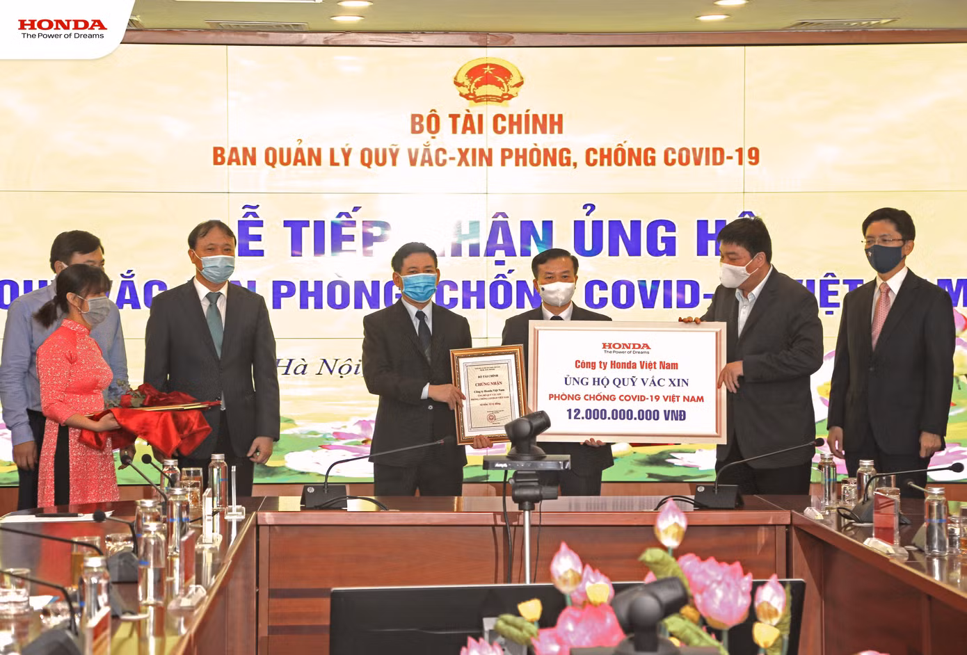 Honda Việt Nam ủng hộ 12 tỷ vào Quỹ vắc xin phòng chống COVID-19