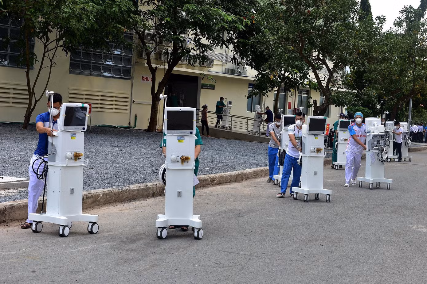 Ngày 15/10, Bệnh viện Bạch Mai cũng sẽ bàn giao Trung tâm Hồi sức cho ngành y tế Thành phố