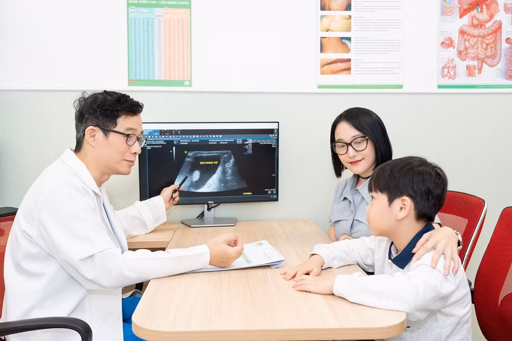 Khoa Nam học và Phẫu thuật tiết niệu bệnh viện Hồng Ngọc ưu tiên sử dụng các phương pháp hiện đại, ít xâm lấn như cắt bao đầu quy bằng laser,...