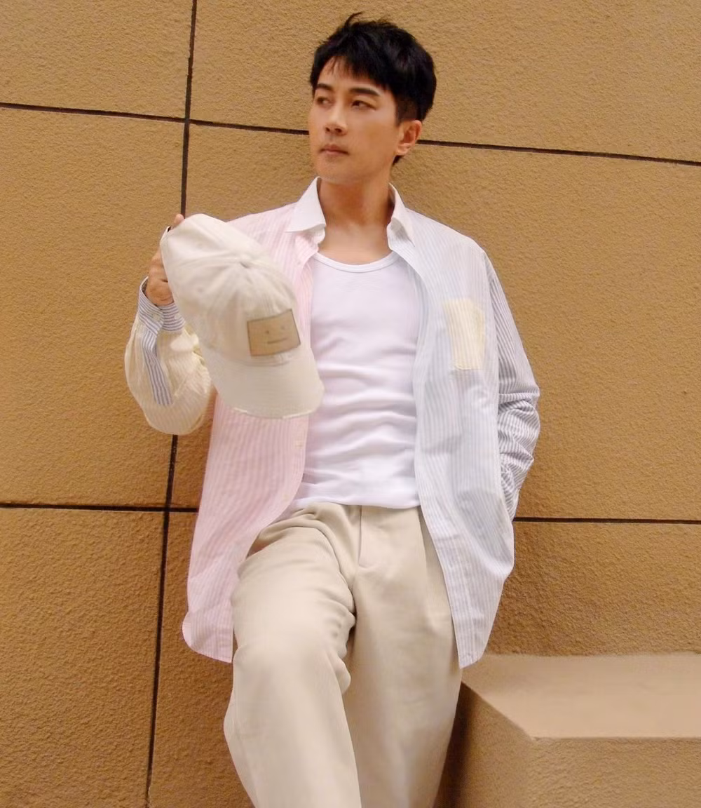 Dương Mịch lựa chọn công việc bỏ bê con cái. Lưu Khải Uy cũng dùng chính con gái yêu để hạ bệ vợ cũ.