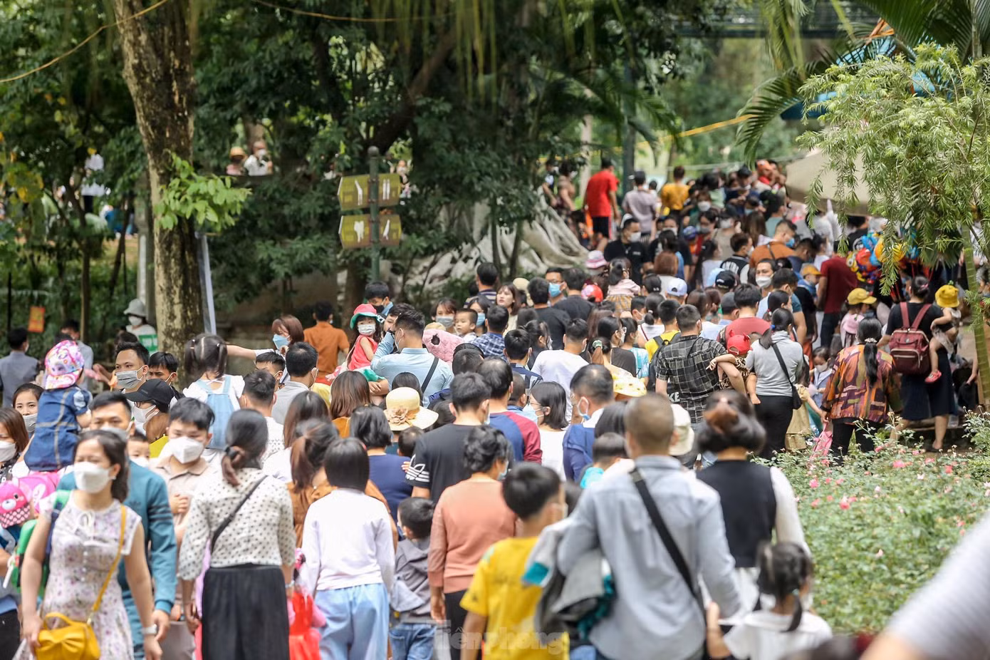 Khu vui chơi giải trí ở Hà Nội cũng đông nghẹt người. Ảnh: DUY PHẠM