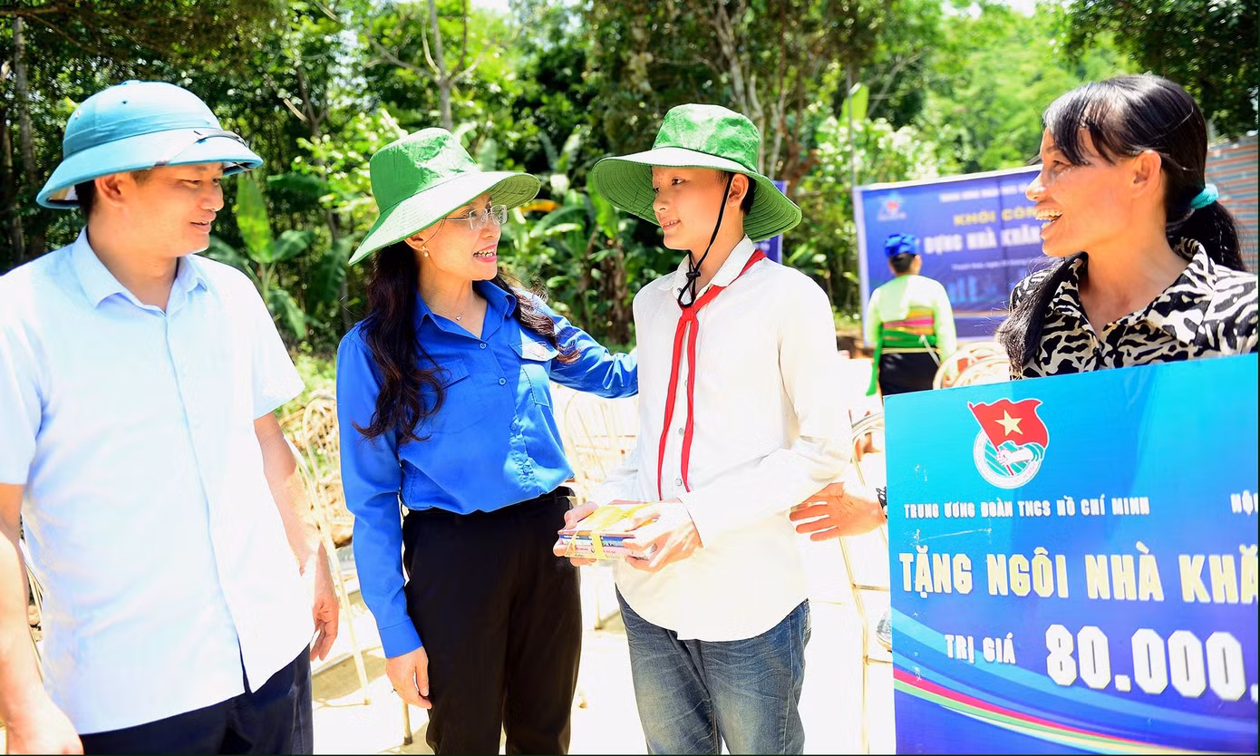 Ngôi nhà khăn quàng đỏ cũng được tặng em Hà Duy Vũ. Ảnh: Dương Triều