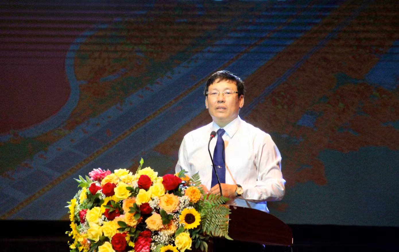 Phó Bí thư Tỉnh ủy, Chủ tịch UBND tỉnh Vĩnh Phúc Lê Duy Thành phát biểu tại hội nghị.