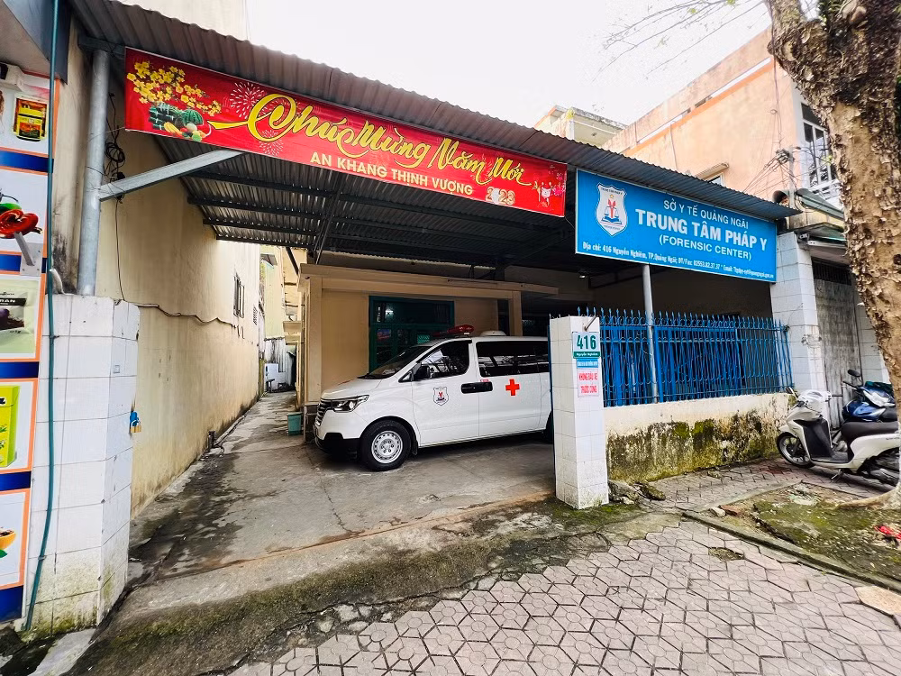 Trung tâm pháp y Quảng Ngãi có địa chỉ tại 416 tại đường Nguyễn Nghiêm, TP Quảng Ngãi.