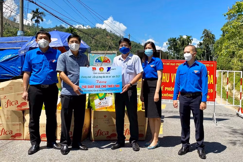 Khánh thành những công trình thanh niên tiêu biểu.