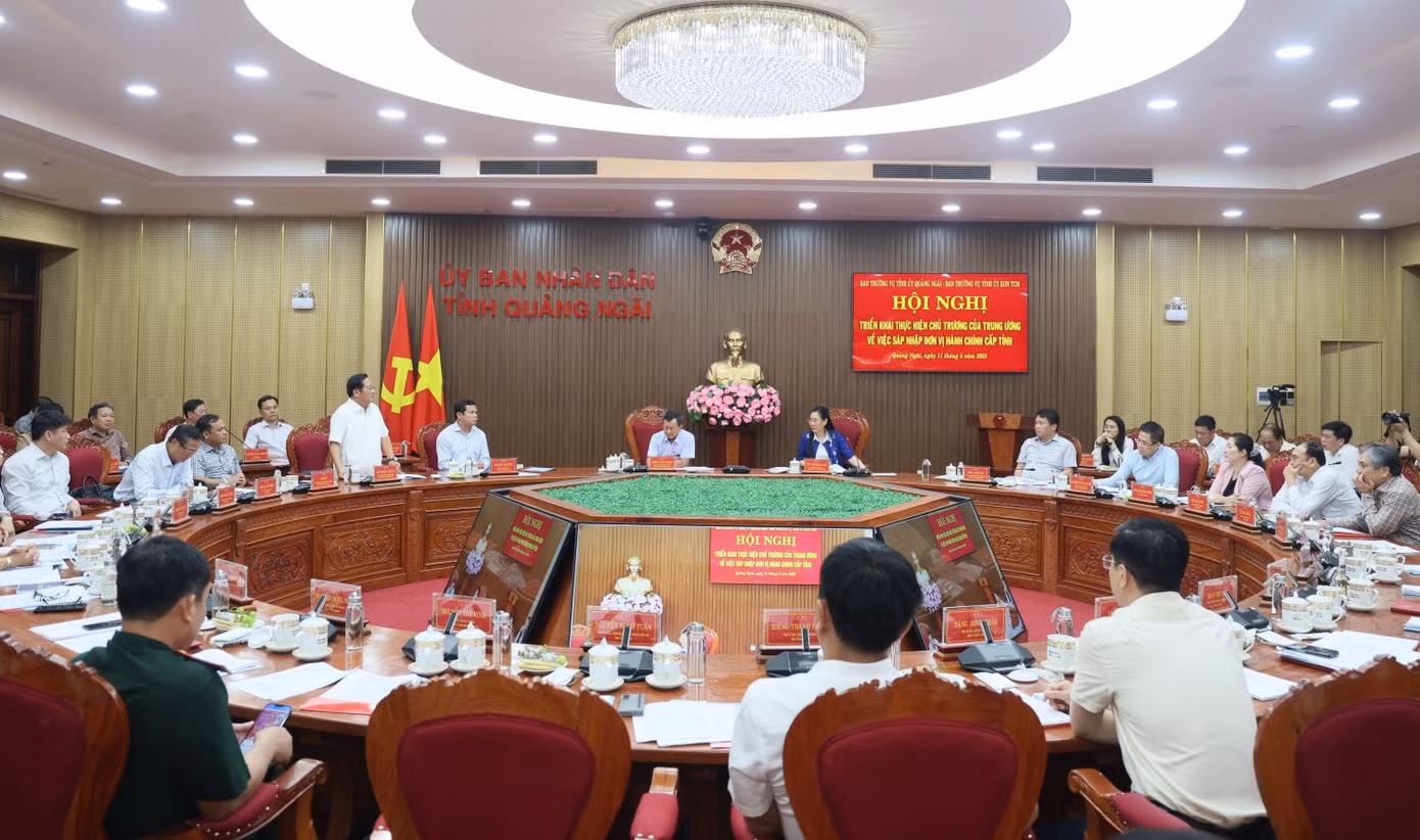 Quang cảnh buổi làm việc.