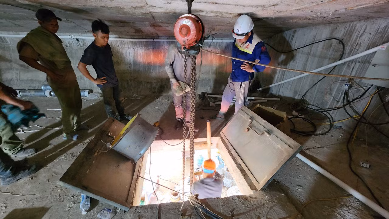 Dự án do Khu quản lý đường bộ 3 làm chủ đầu tư, dự kiến thời gian thi công là 100 ngày, tổng vốn sửa cầu hơn 12,7 tỷ đồng. Hiện đơn vị thi công đã triển khai các mũi thi công bên trên cầu và trong dầm hộp.