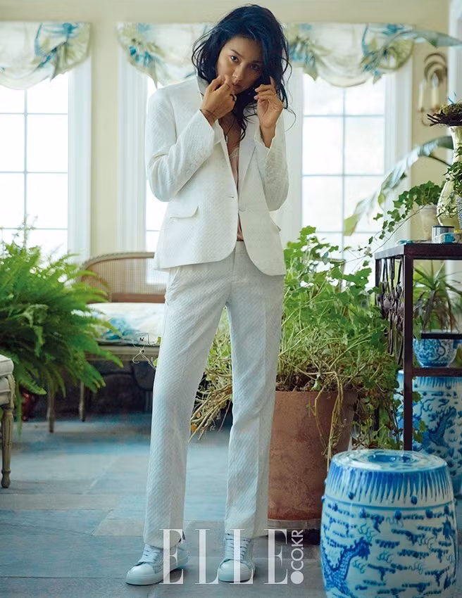 Lee Hyori để mặt mộc, cá tính đầy cuốn hút ảnh 9