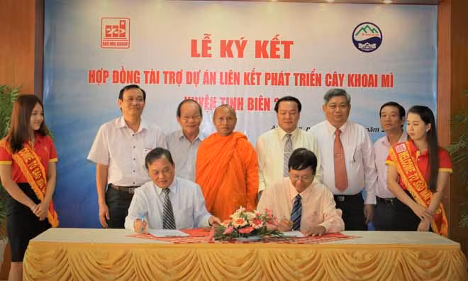 Phủ xanh trên vùng đất khó ảnh 1