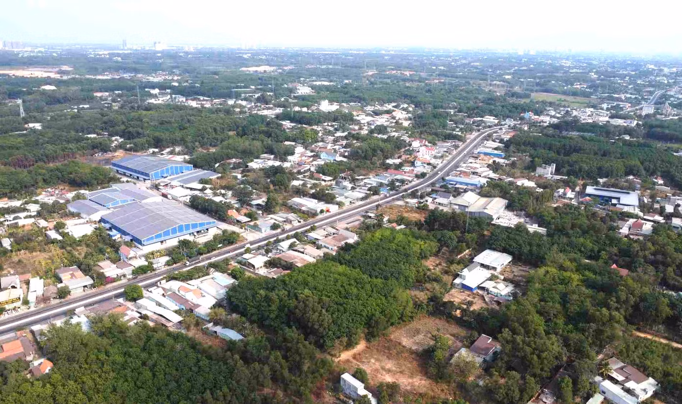 Tuyến quốc lộ 13 đoạn đi qua thành phố Bến Cát