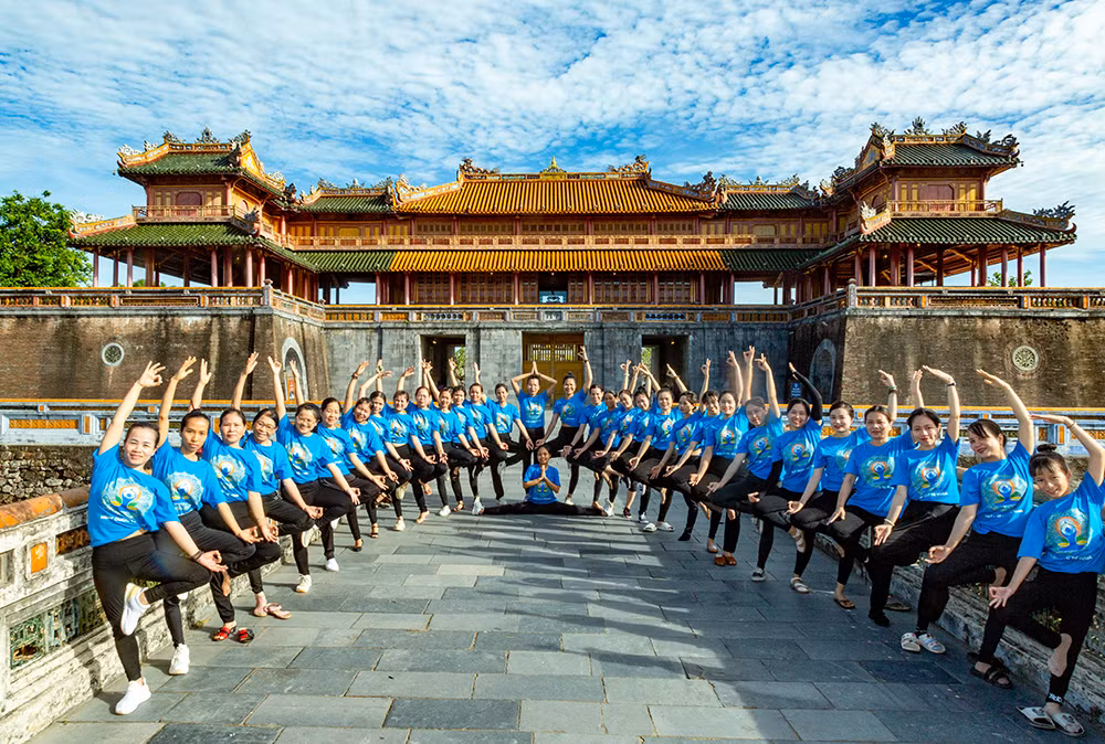 Ngày Quốc tế Yoga năm 2023 là điểm nhấn khác biệt của chương trình “Hue Sports Festival 2023”- Ngày hội Thể thao vì sức khỏe cộng đồng hưởng ứng cuộc vận động “Toàn dân rèn luyện thân thể theo gương Bác Hồ vĩ đại” của tỉnh Thừa Thiên Huế.