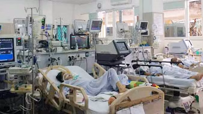 Bệnh viện công sẽ không được cấp kinh phí ảnh 1