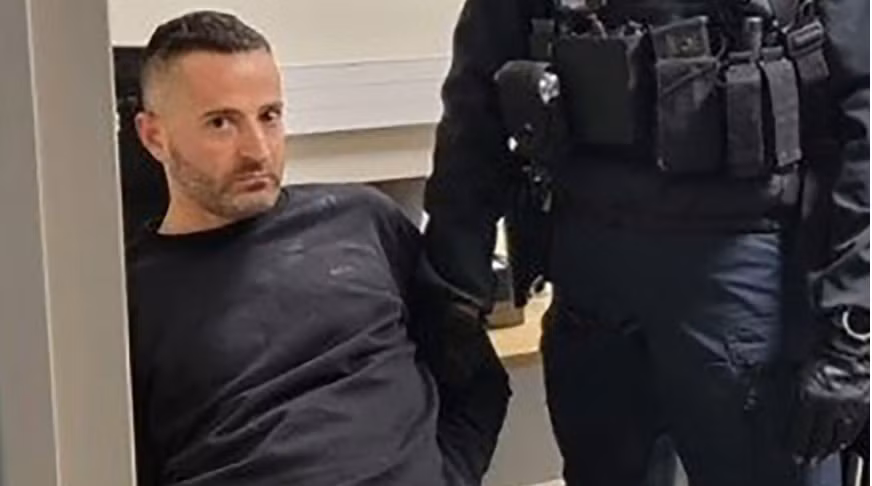 Marco Raduano khi bị bắt ở Pháp. (Ảnh: CNN)