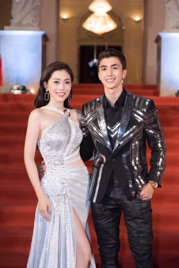 Bình An và Phương Nga đều sở hữu hình thể nổi bật. Cặp đôi từng nhiều lần ghi điểm với khán giả khi sánh đôi trong các sự kiện, thảm đỏ trong nước.