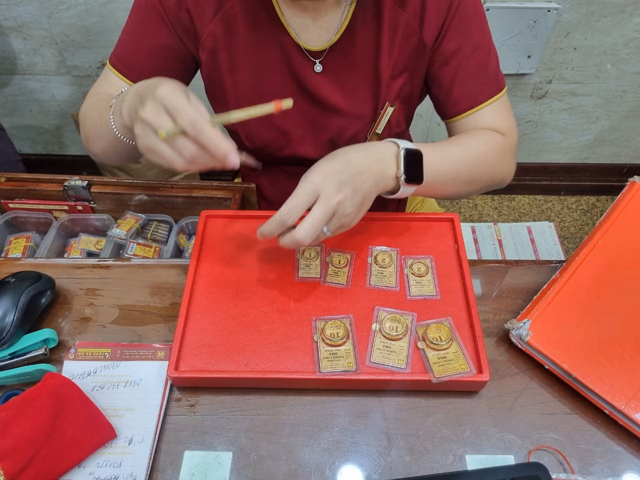 Giá vàng nhẫn lùi về mốc 74 triệu đồng/lượng.