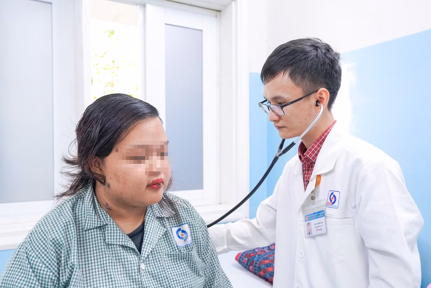 Các bác sĩ đã kịp thời chẩn đoán, điều trị giúp nữ sinh viên vượt qua nguy kịch