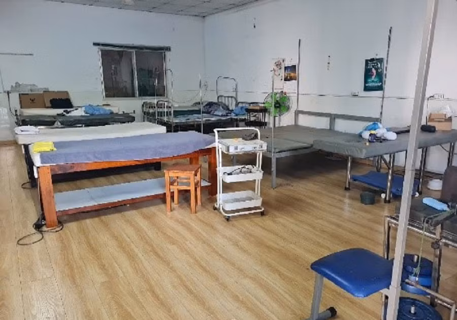 Cơ sở trang bị nhiều giường bệnh, thanh tra phát hiện một số loại thuốc không rõ nguồn gốc Cơ sở trang bị nhiều giường bệnh, thanh tra phát hiện một số loại thuốc không rõ nguồn gốc
