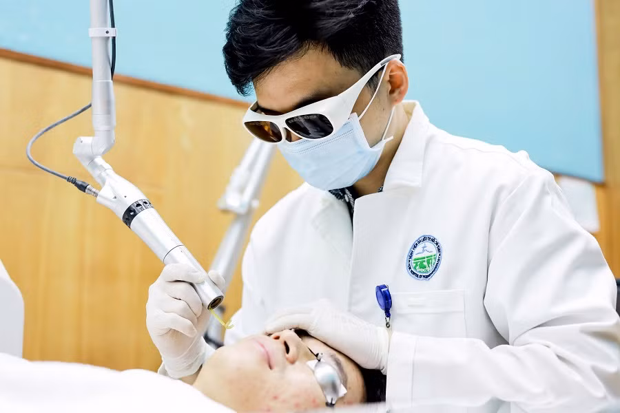 Phối hợp liên ngành trong chuyên khoa da liễu sẽ giúp bệnh nhân được chẩn đoán sớm các bệnh lý liên quan và điều trị kịp thời