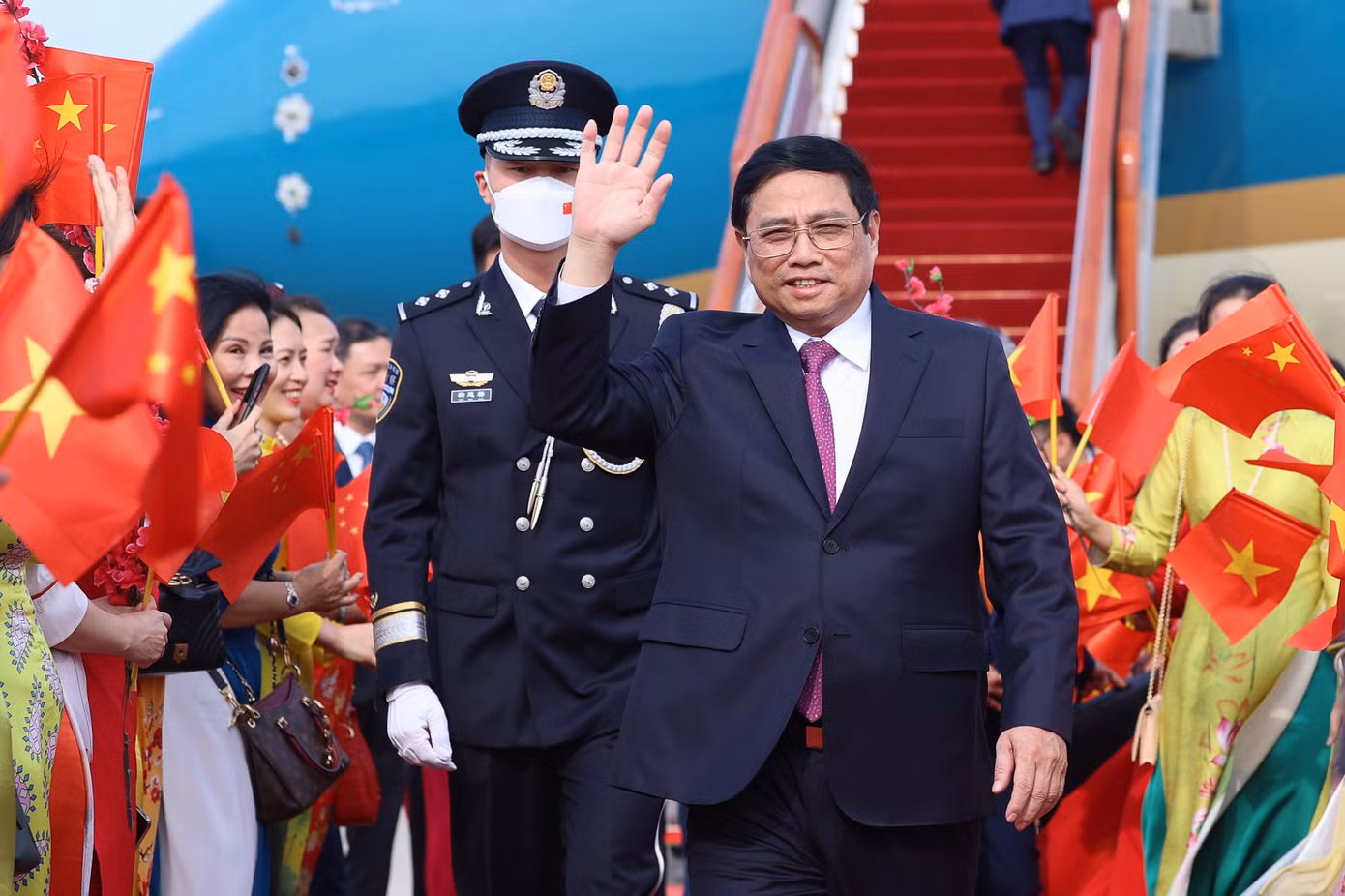 Thủ tướng tại sân bay Bắc Kinh