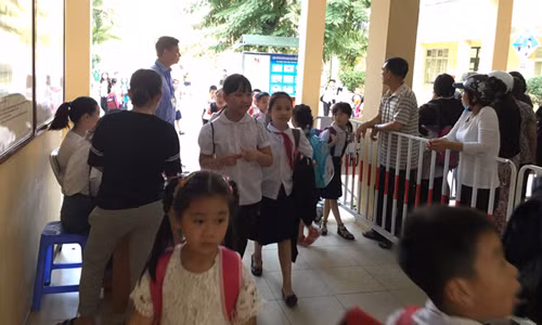 Bạo hành học đường: Người lớn 'xù lông' lo bảo vệ mình? ảnh 4