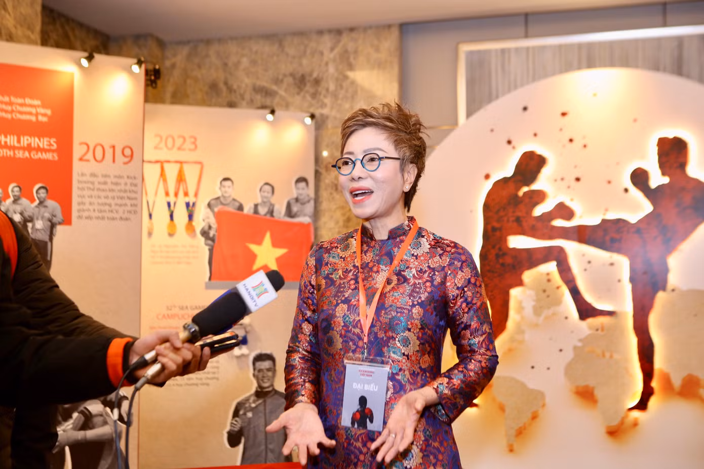 Chia sẻ trong vai trò mới, bà Nguyễn Thị Nhung cho biết: "Có thể nói cả cuộc đời tôi gắn bó với thể thao và cho tới giờ tình yêu ấy không bao giờ cạn. Tôi luôn muốn đóng góp dù là nhỏ nhất cho thể thao nước nhà. Kickboxing là môn thể thao tuy mới du nhập vào Việt Nam nhưng lại có khá nhiều thành tích và khá phù hợp với thể lực tầm vóc của người Việt Nam. Tôi mong muốn sẽ góp phần cùng ban chấp hành khoá I phát triển phong trào tập luyện kickboxing trên cả nước nhằm nâng cao sức khoẻ, thể lực, khả năng tự vệ và nuôi dưỡng tinh thần thượng võ, ý chí tự lực, tự cường. Bên cạnh đó chúng tôi cũng mong muốn phát triển bộ môn này theo hướng chuyên nghiệp, như định hướng của thể thao Việt Nam trong những năm tới”.