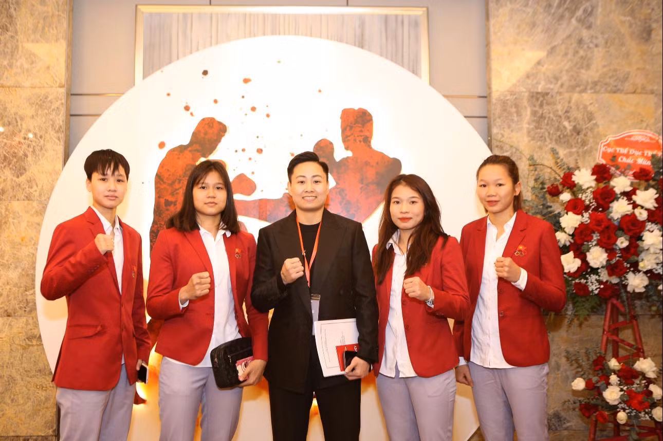 Tham gia ban chấp hành Liên đoàn kickboxing Việt Nam nhiệm kỳ I, Yến Ly mong muốn sẽ lan toả bộ môn này tới đông đảo người yêu thể thao trên cả nước, góp phần thúc đẩy phong trào kickboxing phát triển ngày một mạnh mẽ, đóng góp vào sự phát triển của thể thao nước nhà.