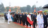 Xuân Quê hương 2026: Đại biểu kiều bào vào Lăng viếng Chủ tịch Hồ Chí Minh