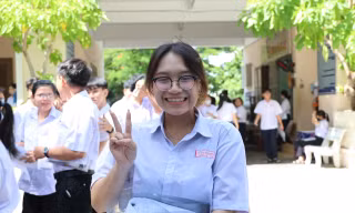 Hai trường đại học ở Khánh Hòa công bố điểm chuẩn, ngành Sư phạm và Du lịch 'tăng nhiệt'