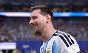 Messi bật khóc khi cùng Argentina trở về từ 'cõi chết'