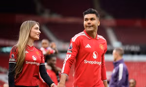 Casemiro nghẹn ngào chia tay sân Old Trafford