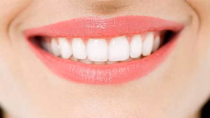 Tại sao một số người không có răng khôn? Đầu tiên, do họ ít không gian bên trong miệng, nó không thể mọc ra. Thứ hai, vì răng khôn không được sử dụng để nhai, chúng hoàn toàn có thể biến mất.