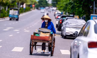 Người dân Quảng Ninh oằn mình trong cái nắng hơn 40 độ