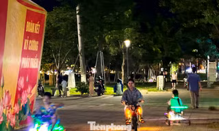 Xe điện tự chế chạy bát nháo trong công viên ở Đà Nẵng, nguy hiểm rình rập người đi bộ 