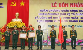 Lực lượng vũ trang TP. Đà Nẵng đón nhận Huân chương Quân công hạng Nhất
