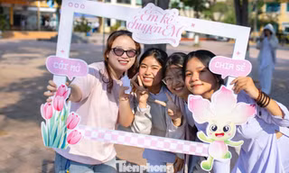 Giúp gen Z nhỏ to chuyện khó nói