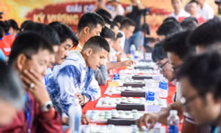 Độc đáo tranh tài cờ tướng trên Đỉnh Bàn Cờ