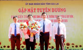 Gia Lai thưởng 100 triệu đồng cho học sinh đạt Huy chương Vàng tại kỳ thi Olympic Tin học quốc tế