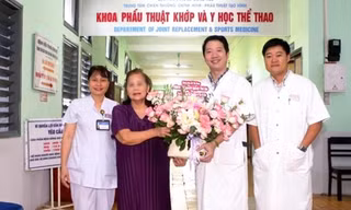 ‘Hồi sinh’ khớp gối bị biến dạng nghiêm trọng cho cụ bà tại Huế