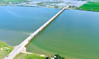 Vì sao Huế điều chỉnh thời gian sửa chữa đập ngăn mặn giữ ngọt lớn nhất Đông Nam Á?