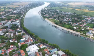 Cận cảnh công trình mở rộng đường ven con sông lớn thứ hai TP. Huế 