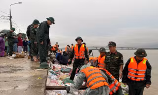 Lập sở chỉ huy tiền phương ứng phó với sạt lở tại kè biển Đà Nẵng