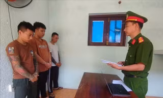 Nhóm đối tượng 'bắt cóc' hai người trong đêm
