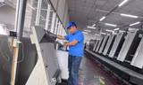 Chợ công nhân đông khách vì hàng hóa giá rẻ