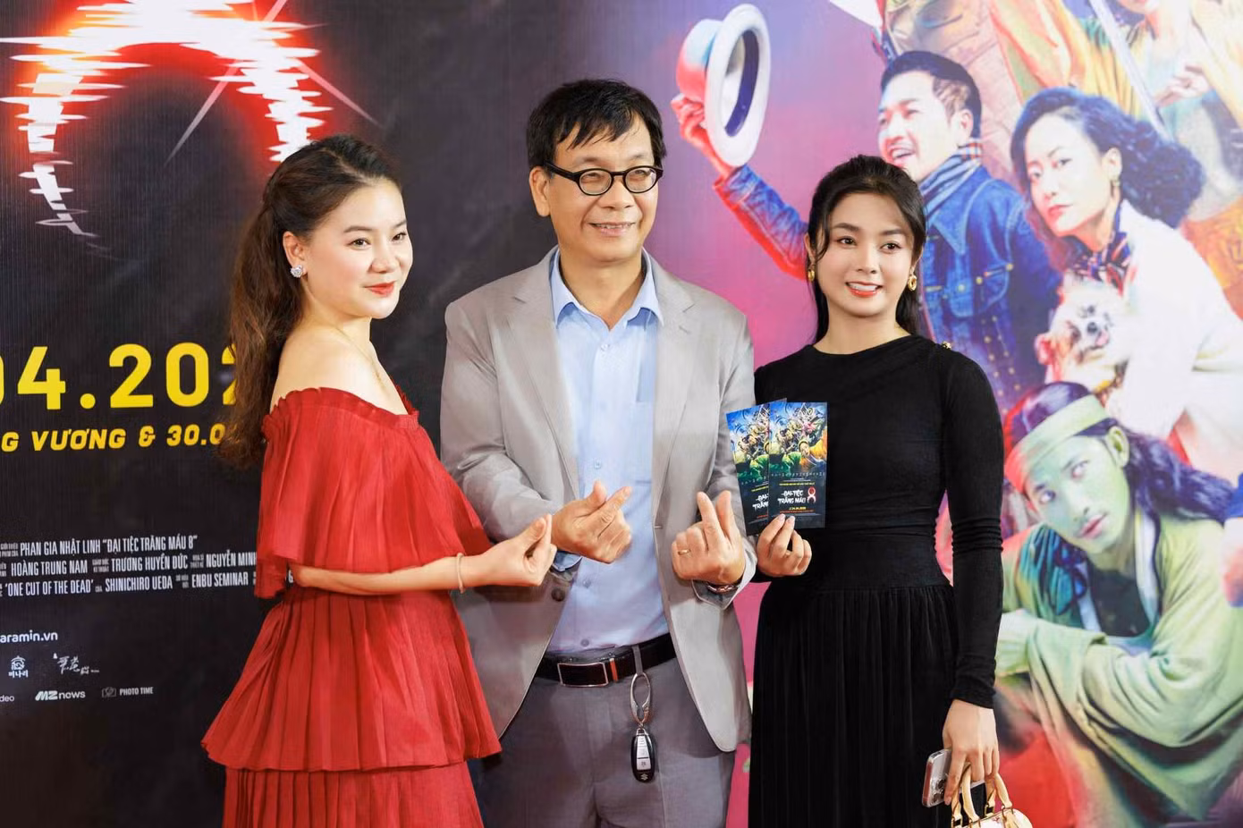 nsut-duc-khue-giua.jpg